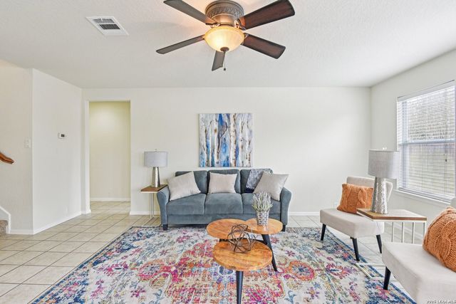 5508 COLUMBIA DR, Cibolo, TX 78108