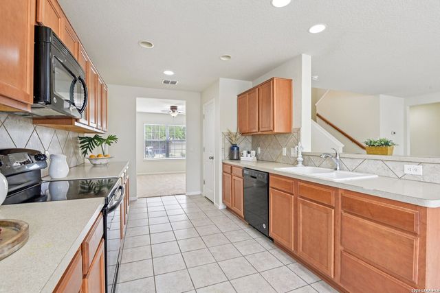 5508 COLUMBIA DR, Cibolo, TX 78108