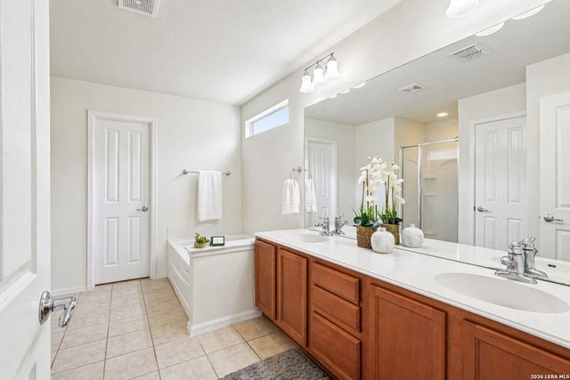 5508 COLUMBIA DR, Cibolo, TX 78108