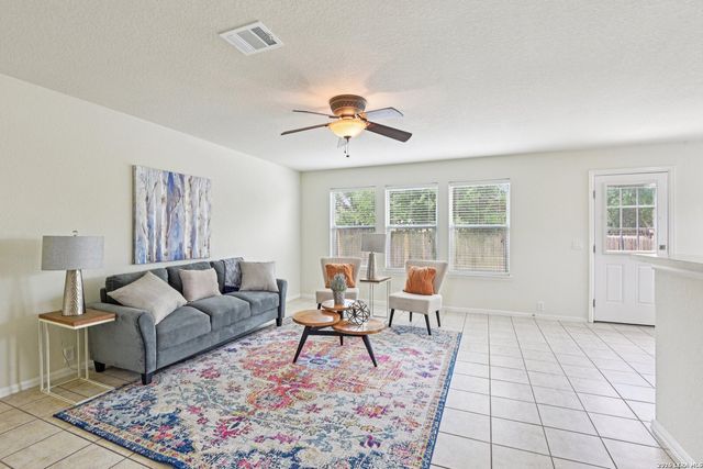 5508 COLUMBIA DR, Cibolo, TX 78108