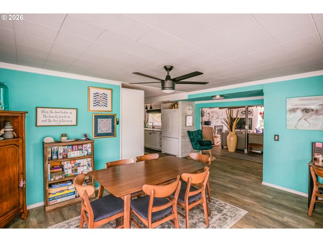 144 6TH Ave, Seaside, OR 97138