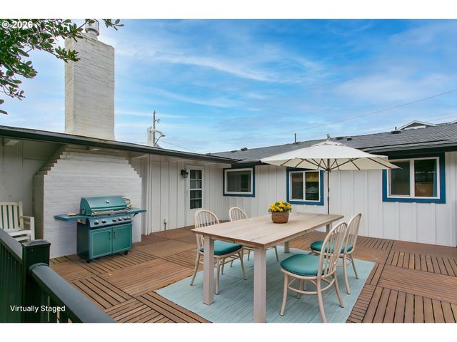 144 6TH Ave, Seaside, OR 97138