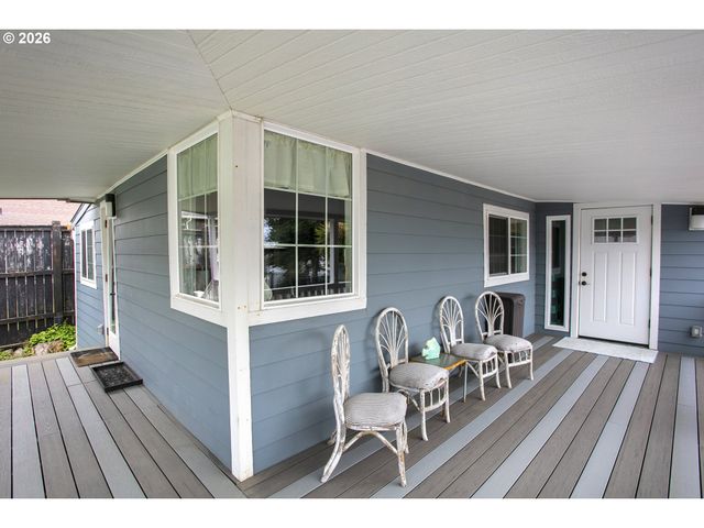 144 6TH Ave, Seaside, OR 97138