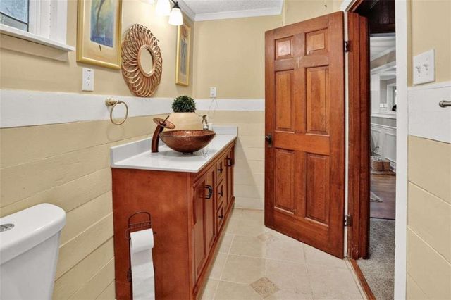 2715 Riggs Drive, East Point, GA 30344