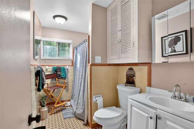 2715 Riggs Drive, East Point, GA 30344