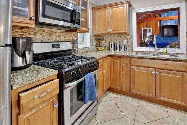 2715 Riggs Drive, East Point, GA 30344