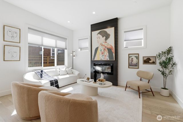 7354 Alonzo Ave NW, Seattle, WA 98117