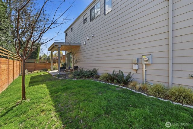 7354 Alonzo Ave NW, Seattle, WA 98117