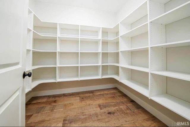 8693 Leonis Run, Leo, IN 46765