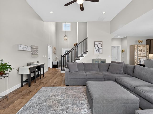 8693 Leonis Run, Leo, IN 46765