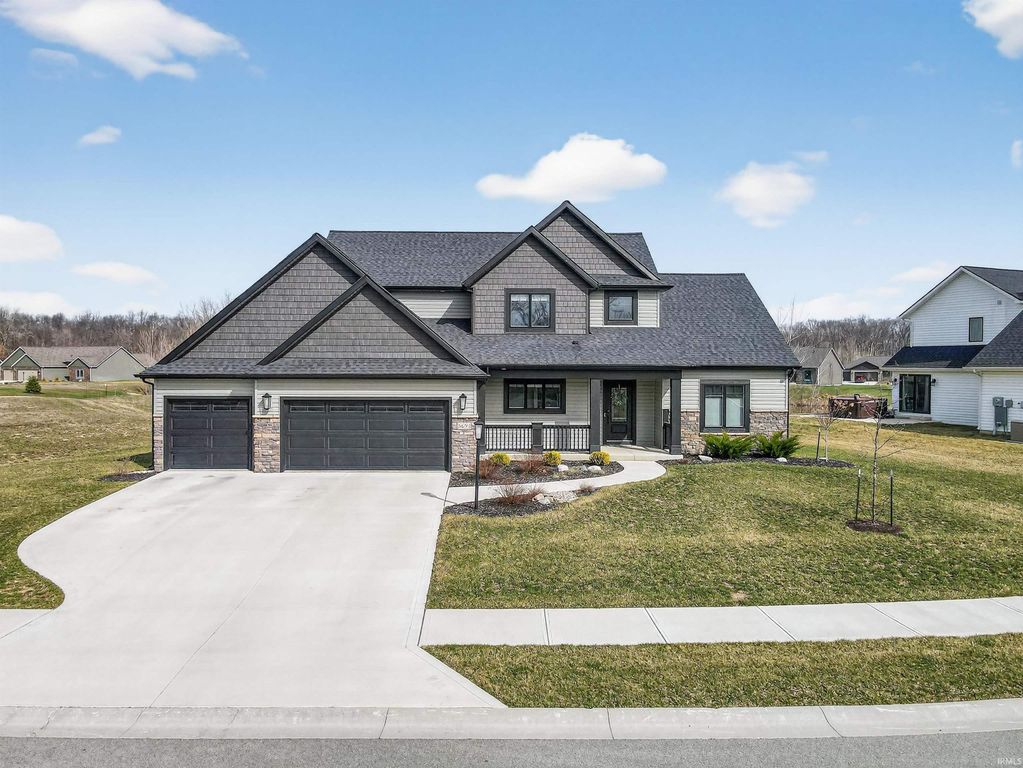 8693 Leonis Run, Leo, IN 46765