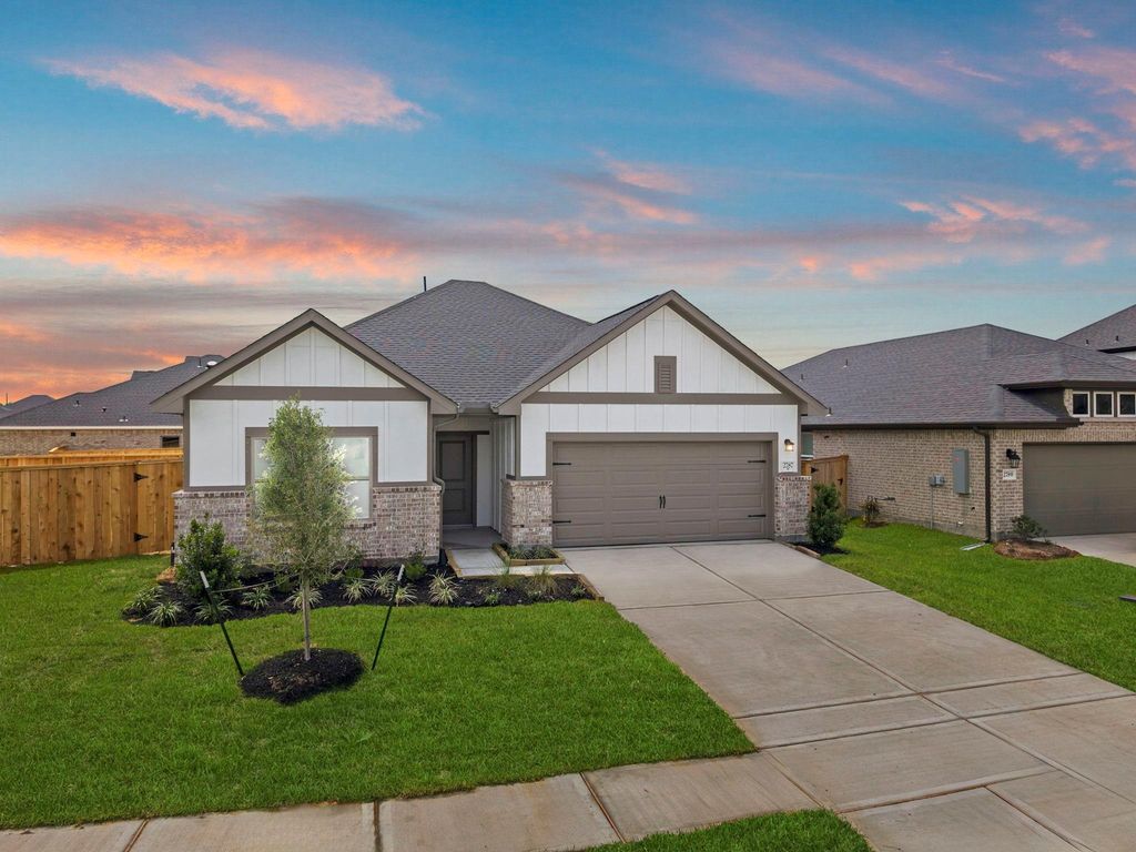 230 Bay Laurel Court, Alvin, TX 77511