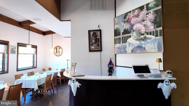 8630 NEW FALLS RD, Levittown, PA 19054