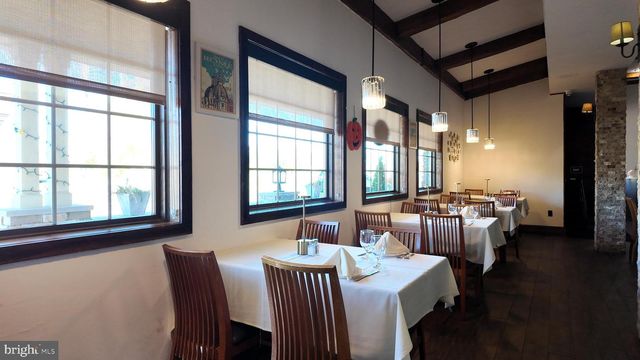 8630 NEW FALLS RD, Levittown, PA 19054