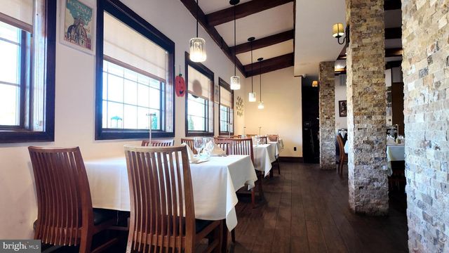 8630 NEW FALLS RD, Levittown, PA 19054