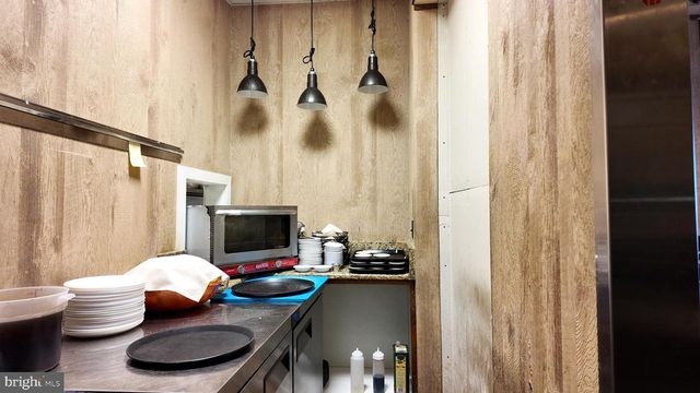 8630 NEW FALLS RD, Levittown, PA 19054