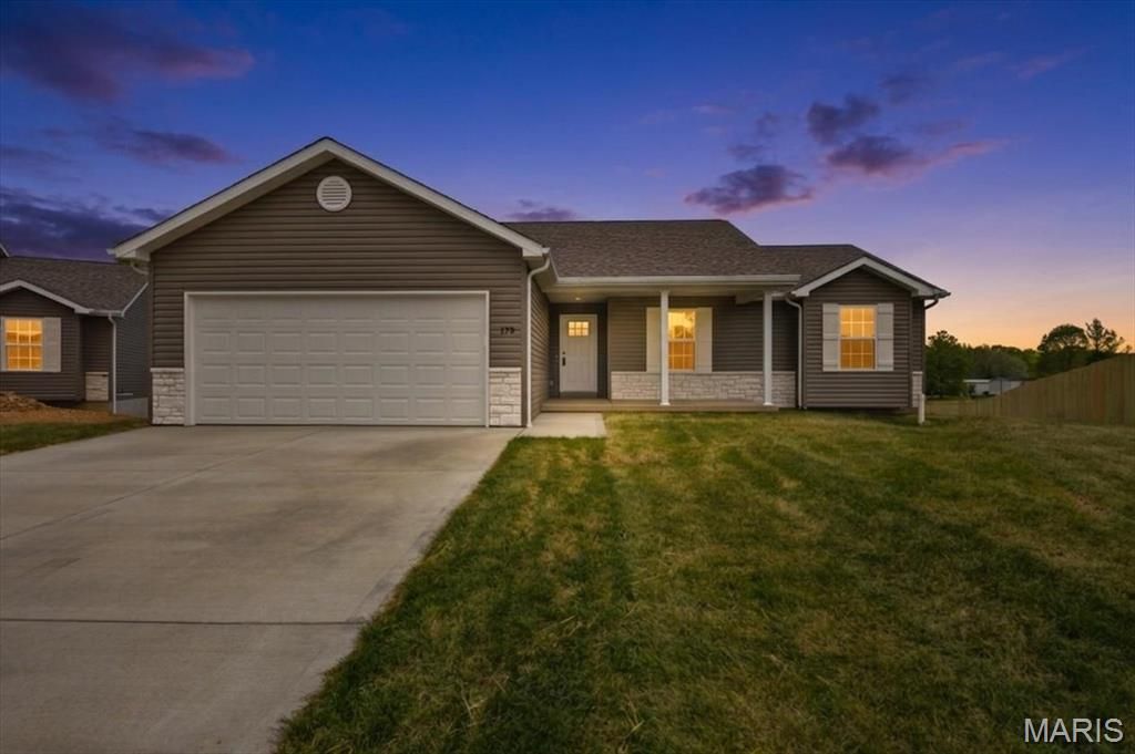 179 Rivers Edge Drive, Moscow Mills, MO 63362
