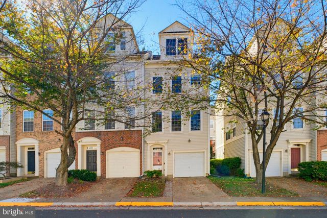 5308 ARAPAHO LN, Alexandria, VA 22312