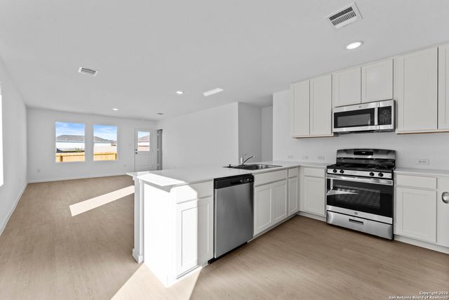 3820 Swift Fox Rd, New Braunfels, TX 78130