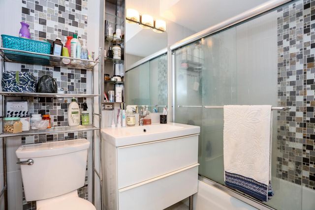 655 W Irving Park Road 1017, Chicago, IL 60613