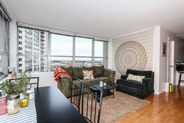 655 W Irving Park Road 1017, Chicago, IL 60613