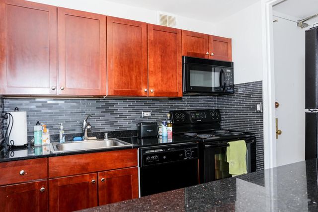 655 W Irving Park Road 1017, Chicago, IL 60613