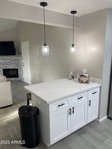 4901 S CALLE LOS CERROS Drive 206, Tempe, AZ 85282