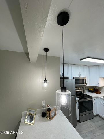 4901 S CALLE LOS CERROS Drive 206, Tempe, AZ 85282