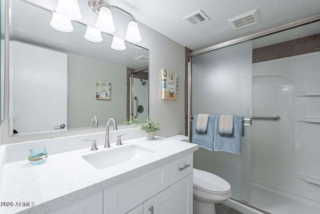 4901 S CALLE LOS CERROS Drive 206, Tempe, AZ 85282