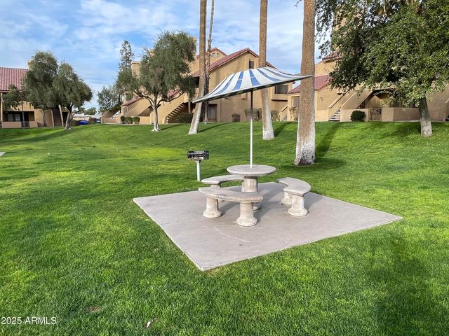 4901 S CALLE LOS CERROS Drive 206, Tempe, AZ 85282