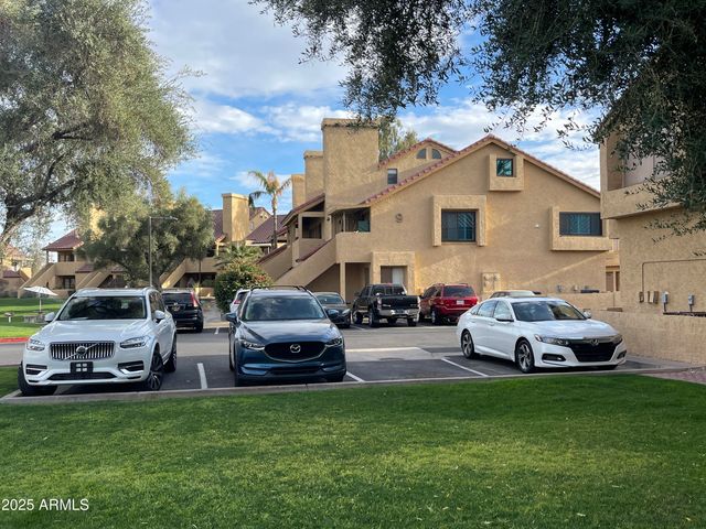 4901 S CALLE LOS CERROS Drive 206, Tempe, AZ 85282