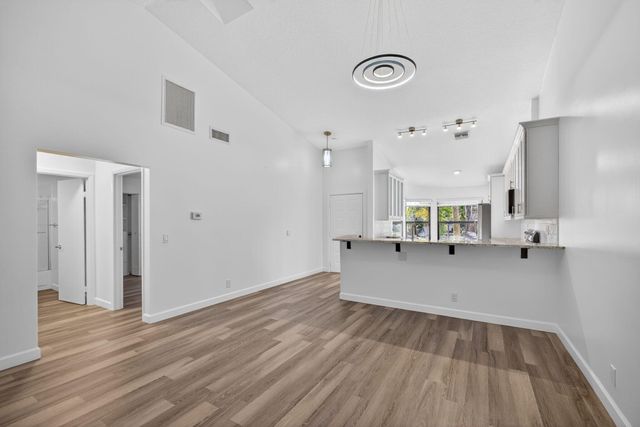 703 Saint Giles Court, Palm Beach Gardens, FL 33418