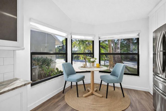 703 Saint Giles Court, Palm Beach Gardens, FL 33418