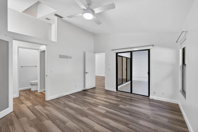 703 Saint Giles Court, Palm Beach Gardens, FL 33418