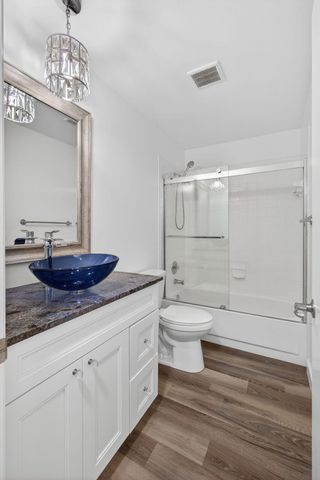 703 Saint Giles Court, Palm Beach Gardens, FL 33418