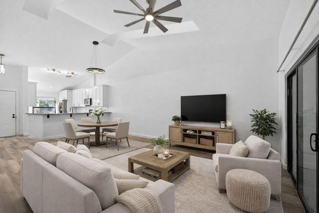 703 Saint Giles Court, Palm Beach Gardens, FL 33418