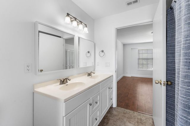 139 ROYAL PINE Circle S, Royal Palm Beach, FL 33411