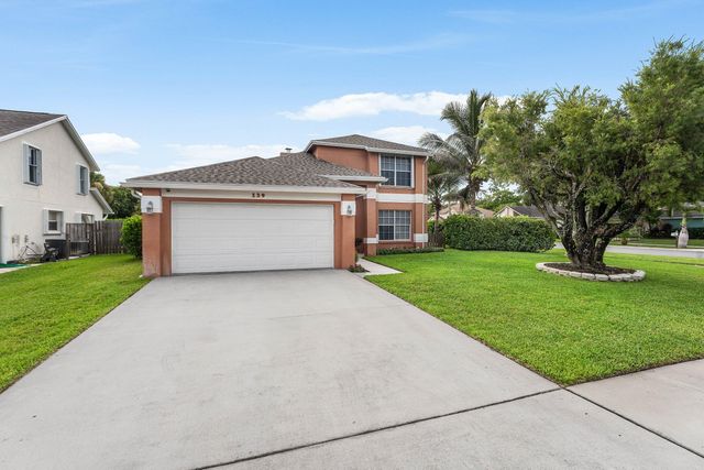 139 ROYAL PINE Circle S, Royal Palm Beach, FL 33411