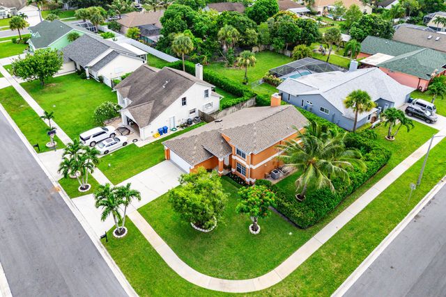 139 ROYAL PINE Circle S, Royal Palm Beach, FL 33411