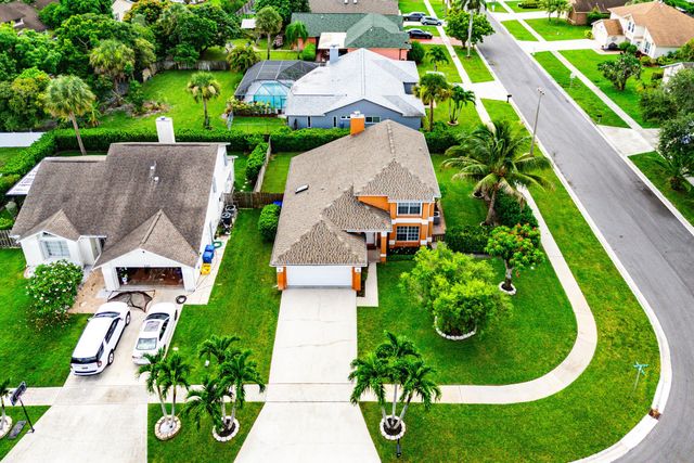 139 ROYAL PINE Circle S, Royal Palm Beach, FL 33411