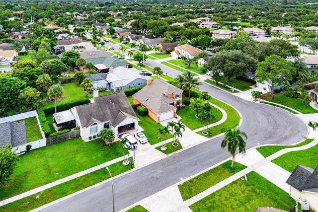 139 ROYAL PINE Circle S, Royal Palm Beach, FL 33411