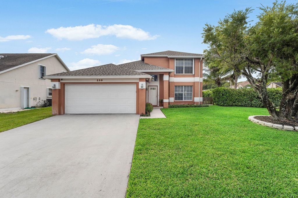 139 ROYAL PINE Circle S, Royal Palm Beach, FL 33411