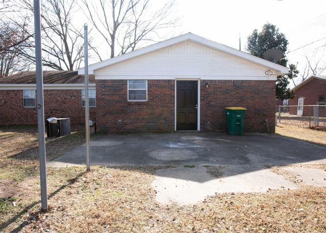 6505 Farmstead Road, North Little Rock, AR 72117