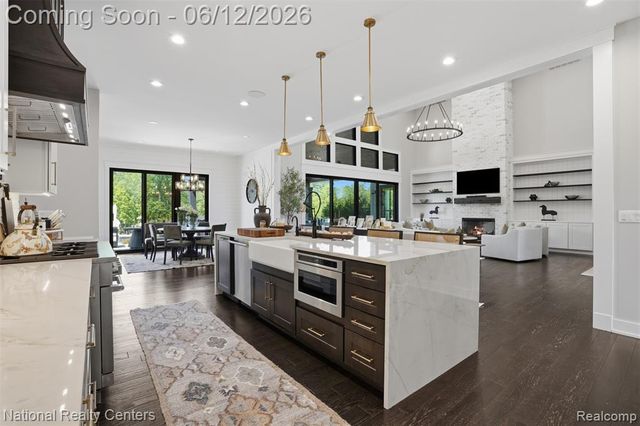 2853 7 Mile Road, South Lyon, MI 48178