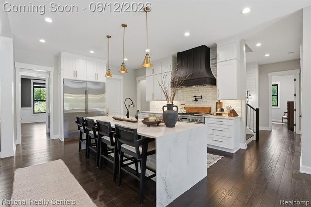 2853 7 Mile Road, South Lyon, MI 48178