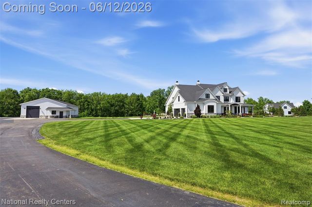 2853 7 Mile Road, South Lyon, MI 48178