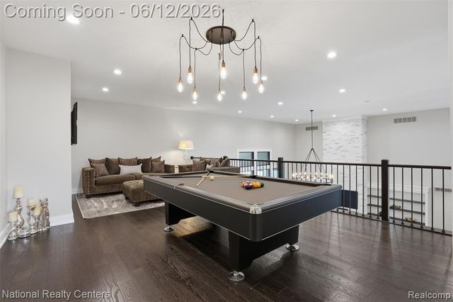 2853 7 Mile Road, South Lyon, MI 48178