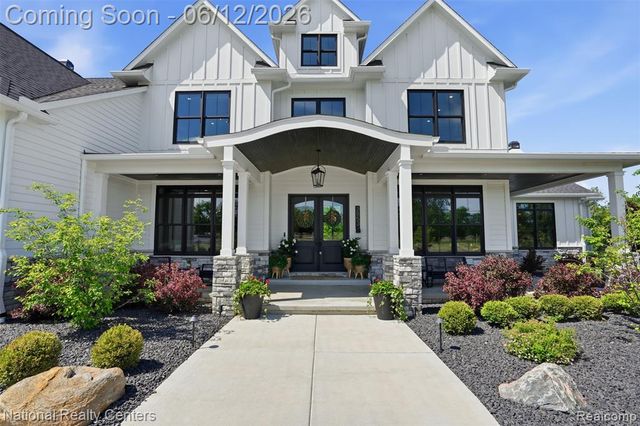 2853 7 Mile Road, South Lyon, MI 48178