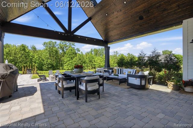 2853 7 Mile Road, South Lyon, MI 48178