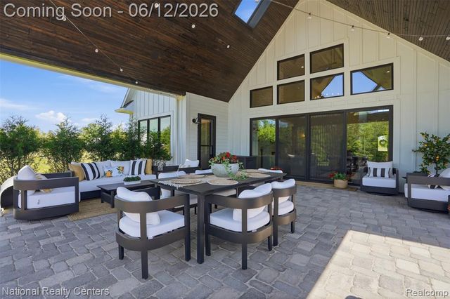 2853 7 Mile Road, South Lyon, MI 48178